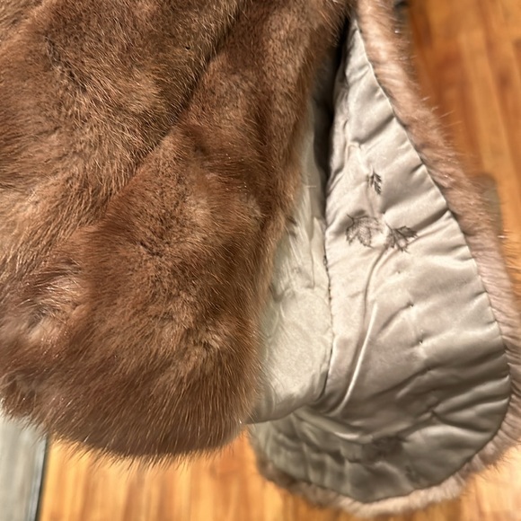 Vintage mink fur stole/cape - Picture 16 of 17